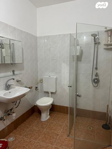 דירה, שמחה הולצברג 4, הגבול רוטשילד, בת ים