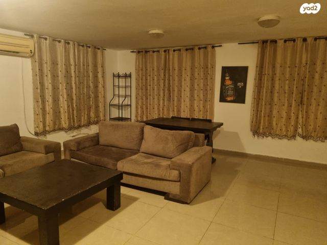 יחידת דיור, הגורן 17, קציר, קציר