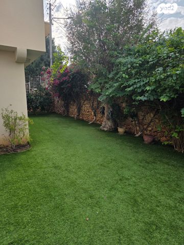 בית פרטי/ קוטג', הנרקיסים 27, נווה הפרחים, עתלית