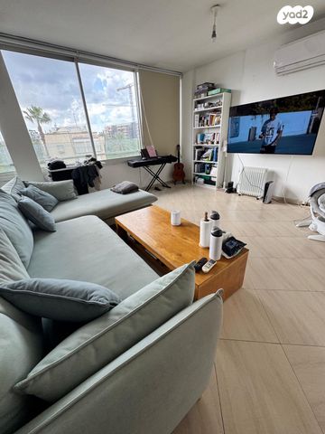 דירה, מצולות ים 30, חברת חשמל, גבעתיים