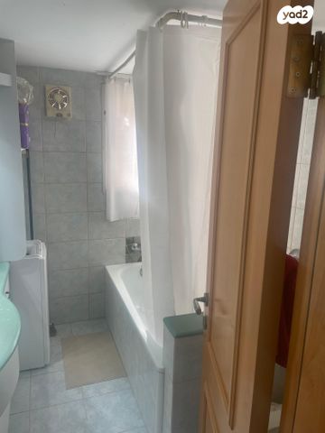 דירה, שדרות הציונות 48, עבאס, חיפה