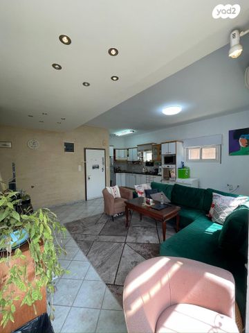 דירה, שדרות הציונות 48, עבאס, חיפה