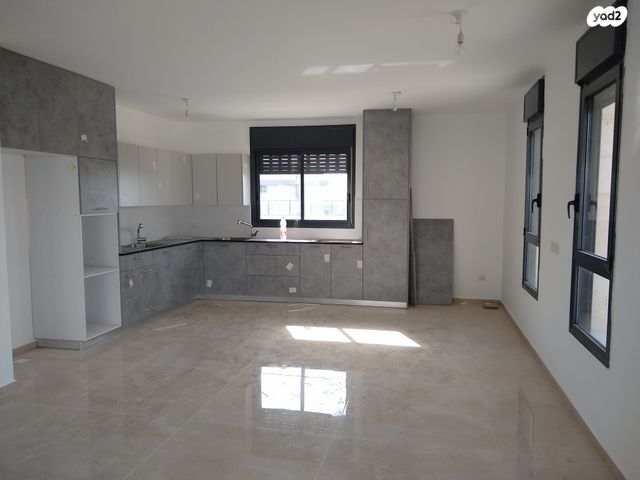 גג/ פנטהאוז, רב המנונא 12, רמת עזרא / רמת בית שמש ד-2, בית שמש