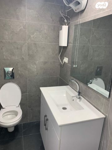 יחידת דיור, קיבוץ גלויות 65, נווה עמל, הרצליה