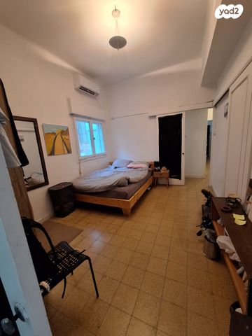 ג'ורג' אליוט 14