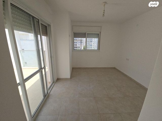 דופלקס, נחל פולג 2, צור יצחק, צור יצחק