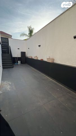 יחידת דיור, השקד 1, פרדסיה, פרדסיה