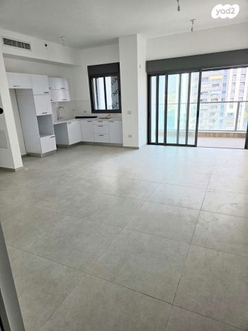 דירה, יעקב פיכמן 7, קרית אילון, חולון