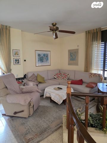 בית פרטי/ קוטג', הנרקיסים 27, נווה הפרחים, עתלית