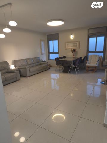 שמואל הנגיד 10