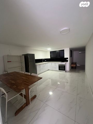 יחידת דיור, הערבה 1, פרדסיה, פרדסיה