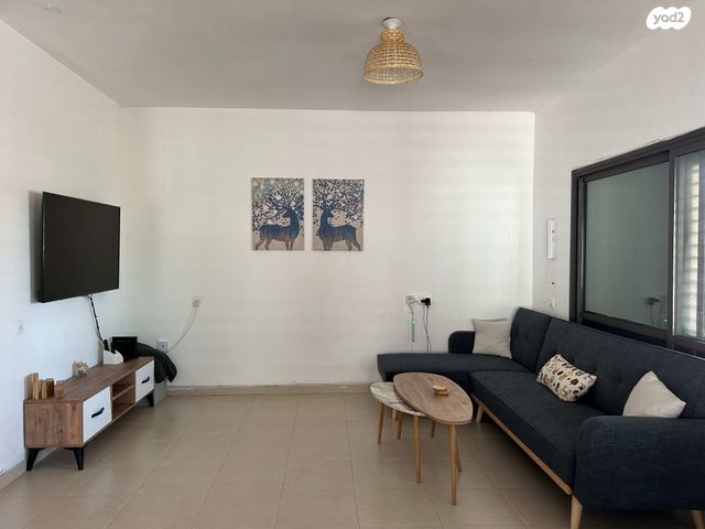 דירת גן, התאנה 30, נחם, נחם