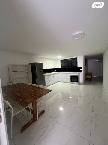 יחידת דיור, הערבה 1, פרדסיה, פרדסיה