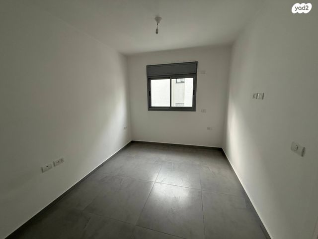 גג/ פנטהאוז, המעיין 13, ארלוזורוב, גבעתיים