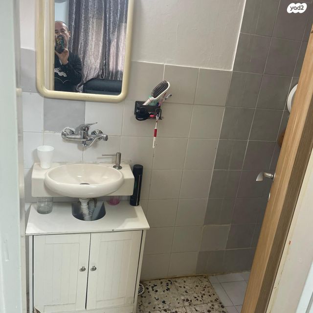 דירה, שדרות ירושלים 77, יצחק רבין, מעלות תרשיחא