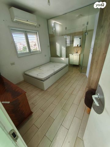 אהרונוביץ' 3