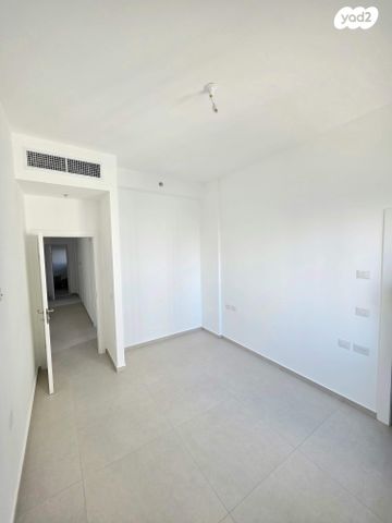 דירה, יעקב פיכמן 7, קרית אילון, חולון