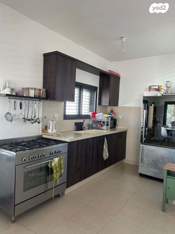 דירת גן, התאנה 30, נחם, נחם