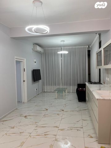 דירה, חדווה רשיש 16, עין גנים, פתח תקווה