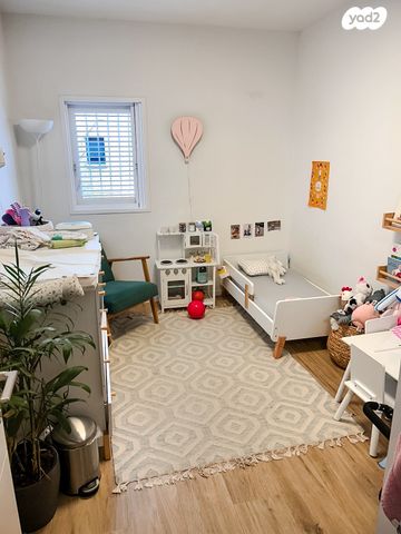 דירה, הרב הרצוג 7, תל גנים, גבעתיים