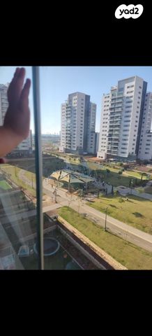 דירה, מעיין 5, נופרים, ראש העין