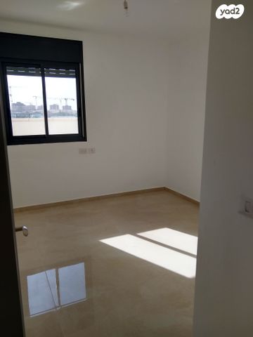 גג/ פנטהאוז, רב המנונא 12, רמת עזרא / רמת בית שמש ד-2, בית שמש