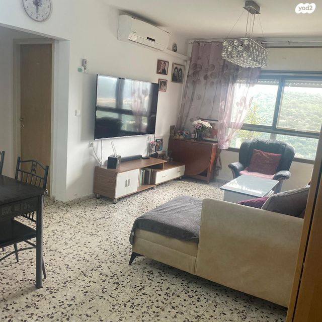 שדרות ירושלים 77