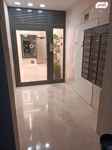 דירה, יהודה הלוי 4, מרכז העיר, קרית אתא