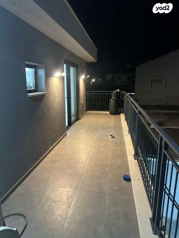 יחידת דיור, המייסדים 1, פוריה נווה עובד, פוריה נווה עובד