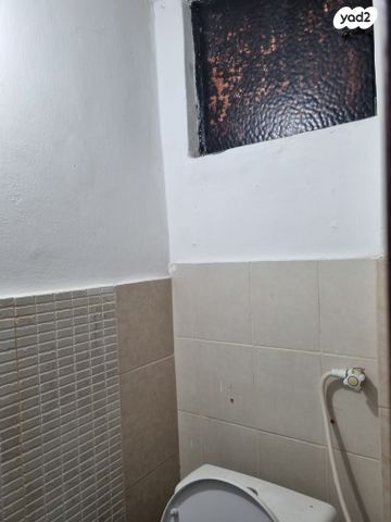 מחסן, הבעש"ט 27, נאות רחל, חולון