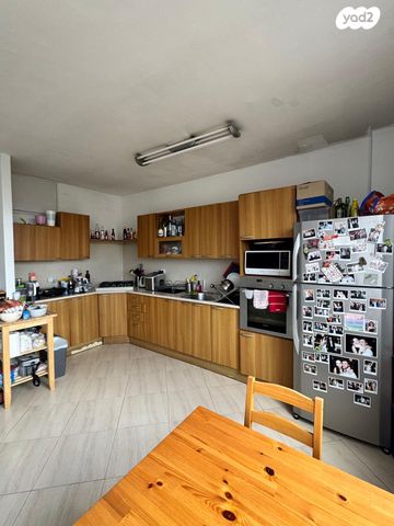 דירה, מצולות ים 30, חברת חשמל, גבעתיים