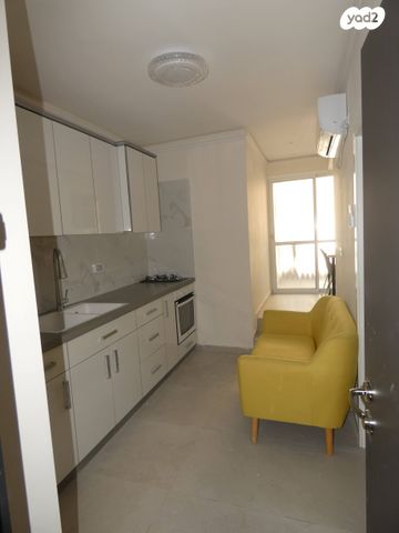 יחידת דיור, בעלי התוספות 5, אלעד, אלעד