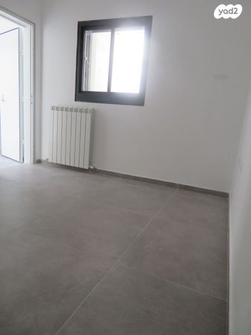 דירה, שדרות רמות 1, רמות, ירושלים