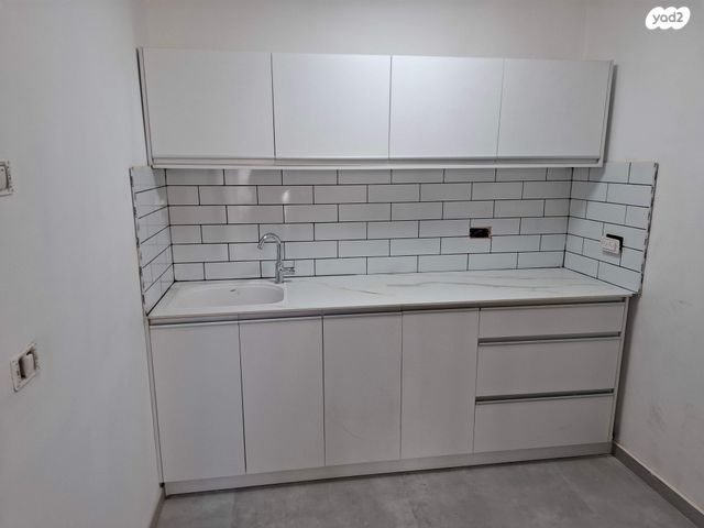 יחידת דיור, סעדיה גאון 10, גיורא, הוד השרון