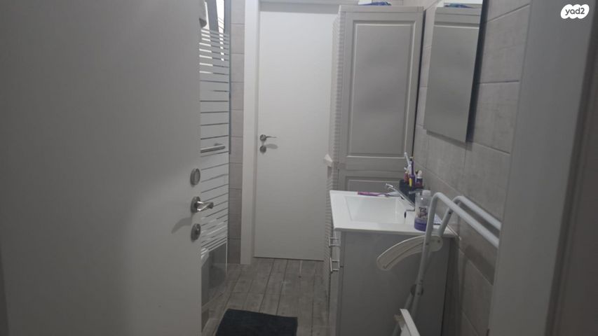 דירה, הרבי מלובאוויטש 19, השחר, דימונה