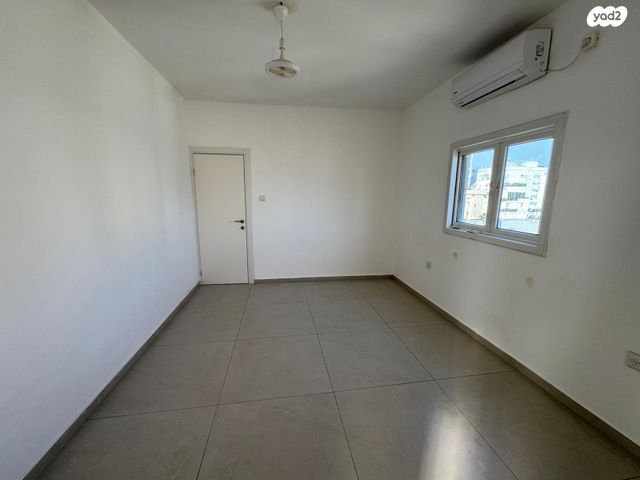 דירה, שדרות ז'בוטינסקי 25, מרכז העיר דרום, נתניה