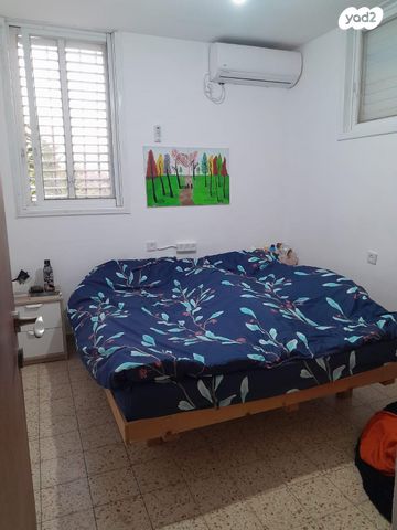 דירה, שער ציון 17, קרית שרת מערב, חולון