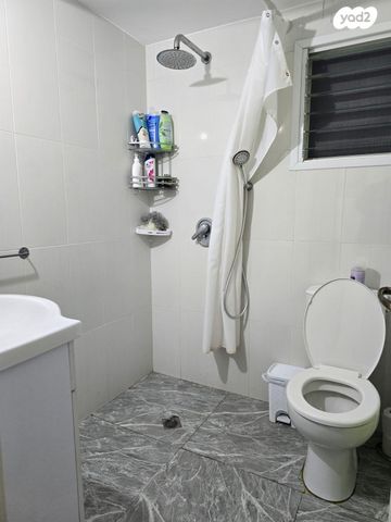 בית פרטי/ קוטג', חייא ובניו 14, שיכון ג, טבריה