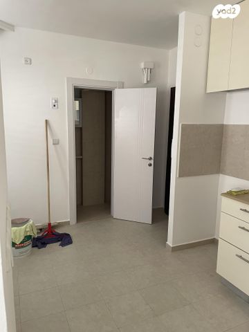 דירה, ביאליק 11, מרכז, קרית עבודה, חולון