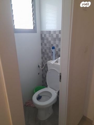 דירה, גבעת התחמושת 23, קרית שרת מערב, חולון