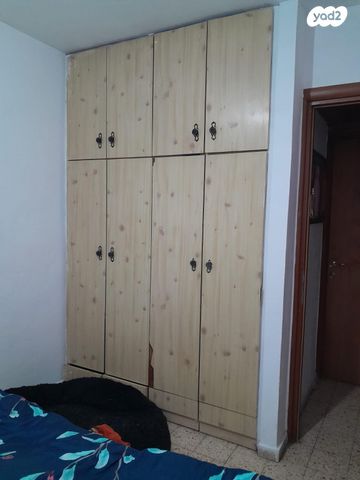 דירה, שער ציון 17, קרית שרת מערב, חולון