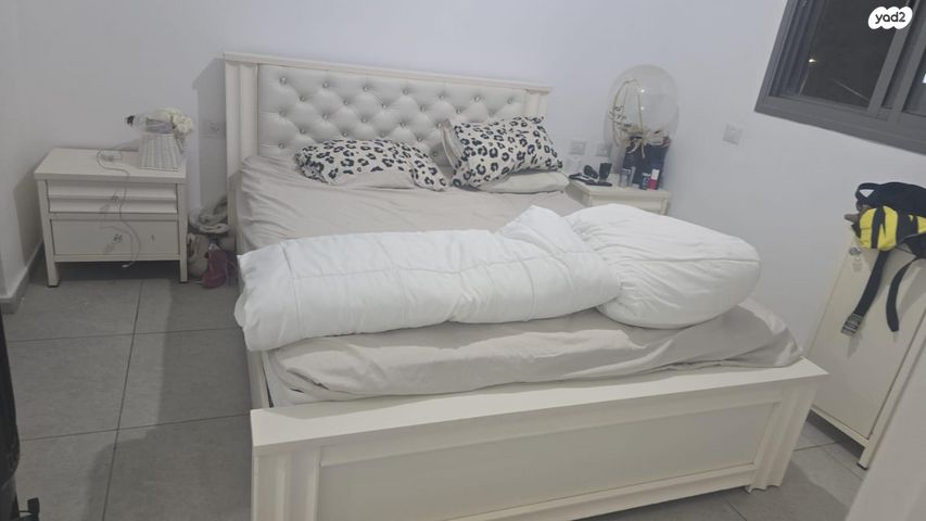 דירה, הרבי מלובאוויטש 19, השחר, דימונה