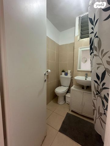 דירה, שמעון בר גיורא 18, שכונה ד', באר שבע