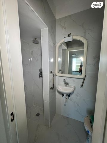 דירה, שדרות ז'בוטינסקי 25, מרכז העיר דרום, נתניה