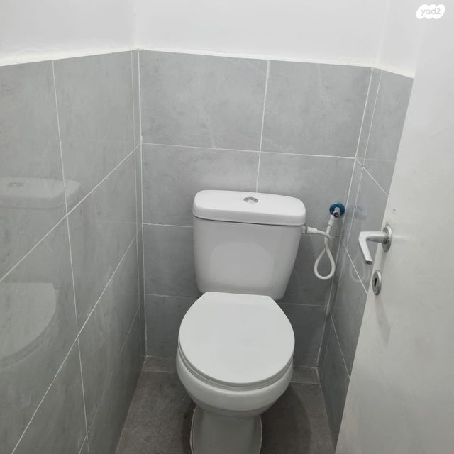 דירה, ראש פינה 21, נווה רם, שיכון מזרחי, רמת גן