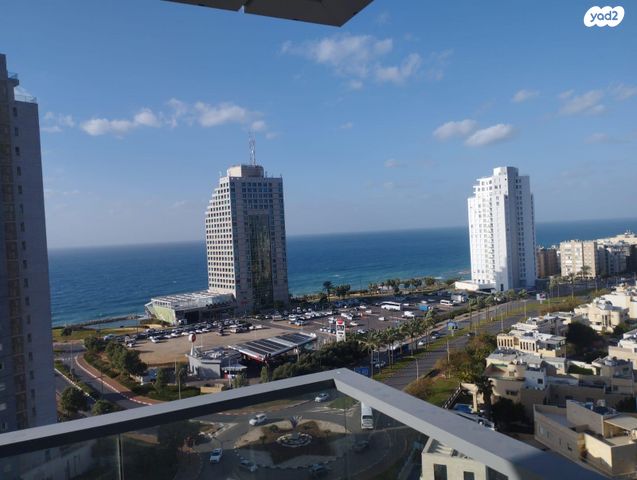 דירה, אמנון ליפקין שחק 1, נוף הטיילת, נתניה