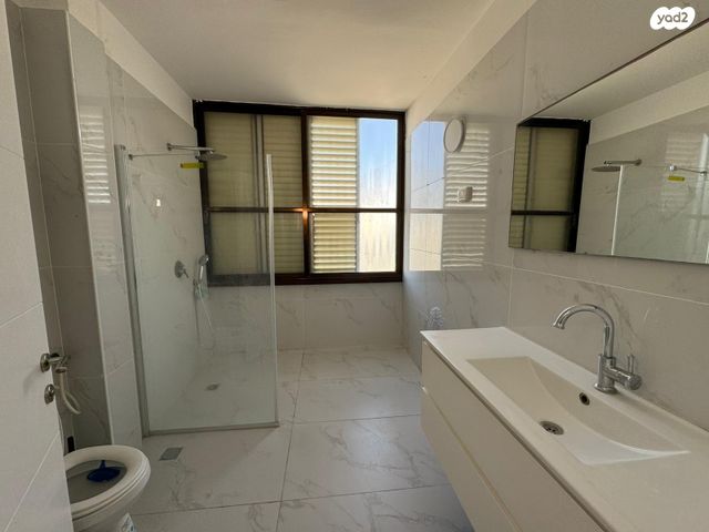 דירה, שדרות ז'בוטינסקי 25, מרכז העיר דרום, נתניה