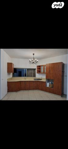 דירת גן, ירמיהו הלפרין 16, מרכז העיר דרום, נתניה