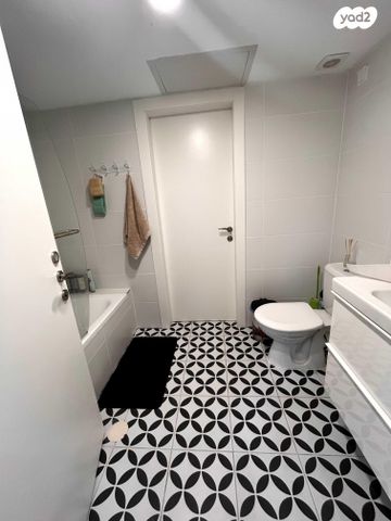 דירה, נעמי שמר 12, נאות אפק, אפקה, קרית ביאליק