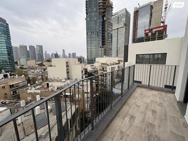 גג/ פנטהאוז, מירון 1, נווה שאנן, תל אביב יפו